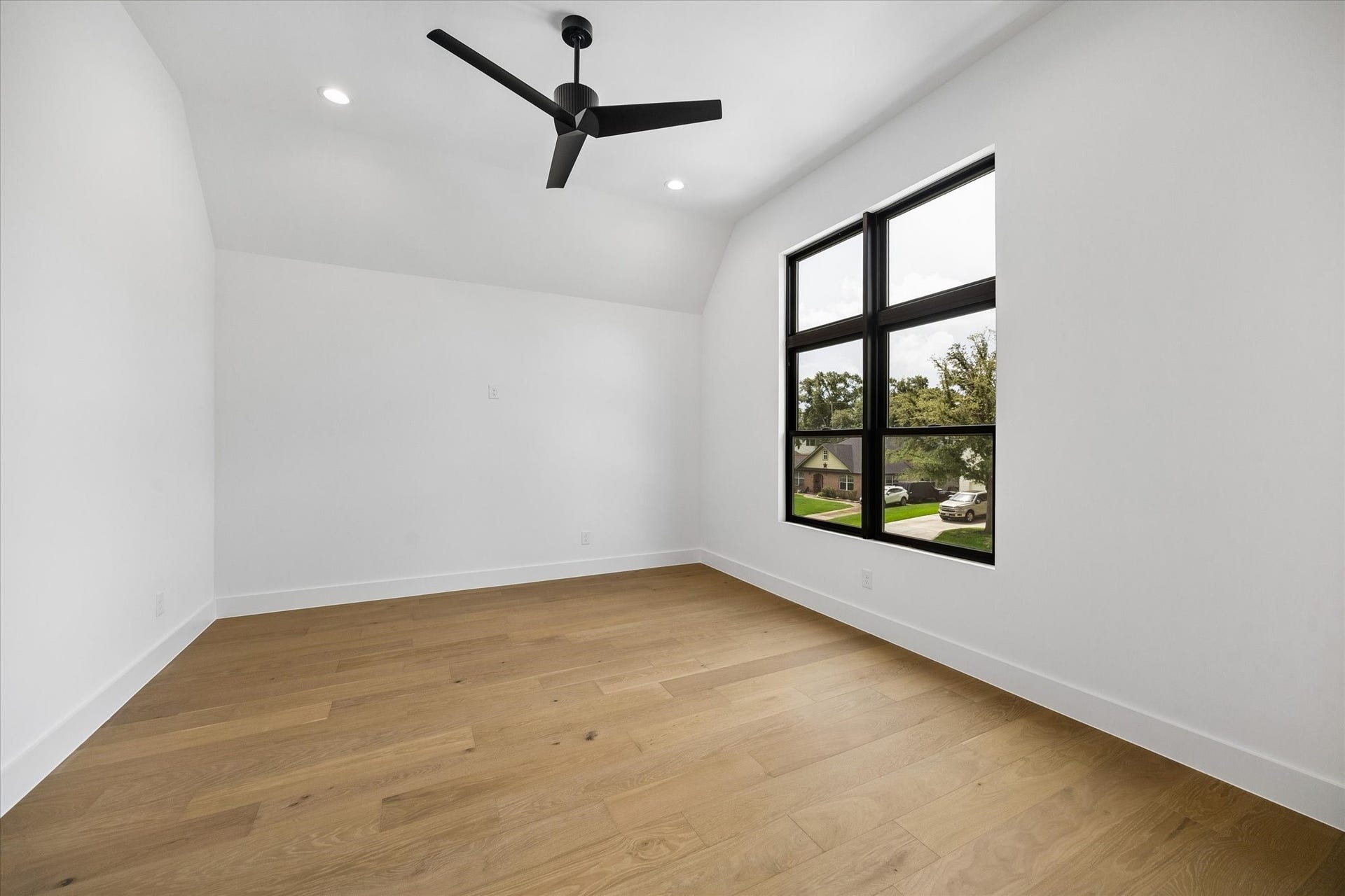 1710 Gardenia Drive, Houston, TX 77018