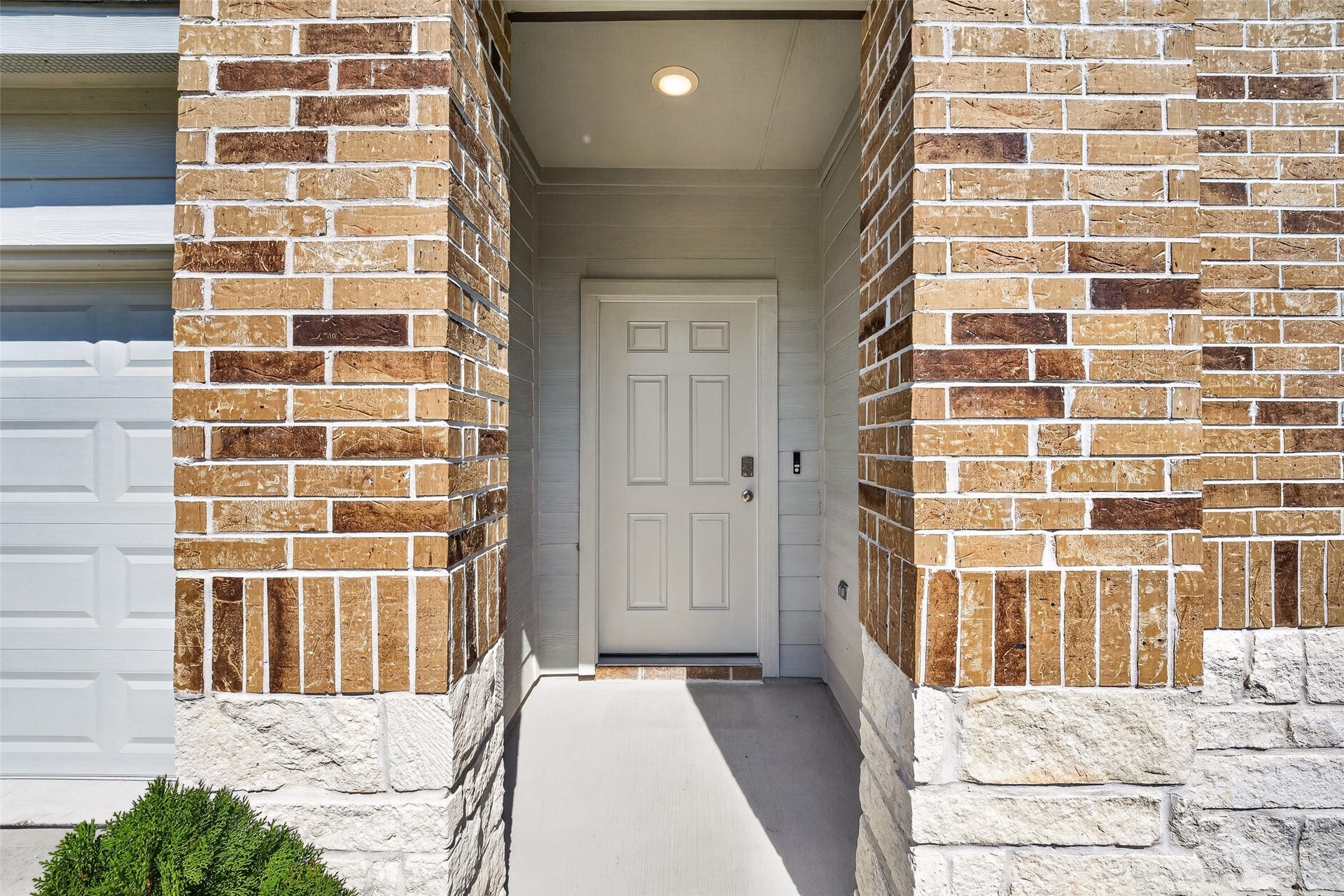 12818 Sunny Pass, Willis, TX 77318 12818 Sunny Pass, Willis, TX 77318