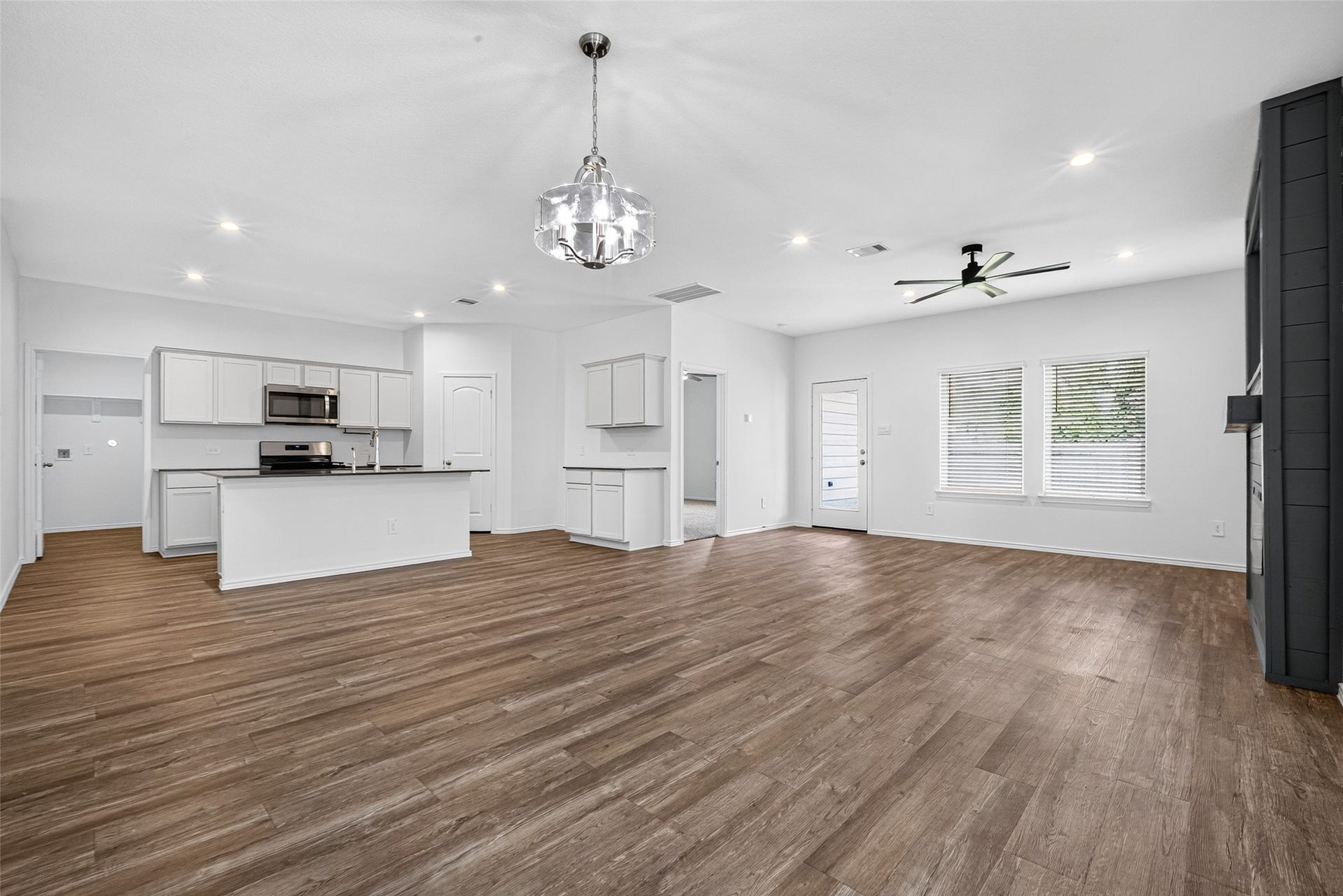 12818 Sunny Pass, Willis, TX 77318 12818 Sunny Pass, Willis, TX 77318