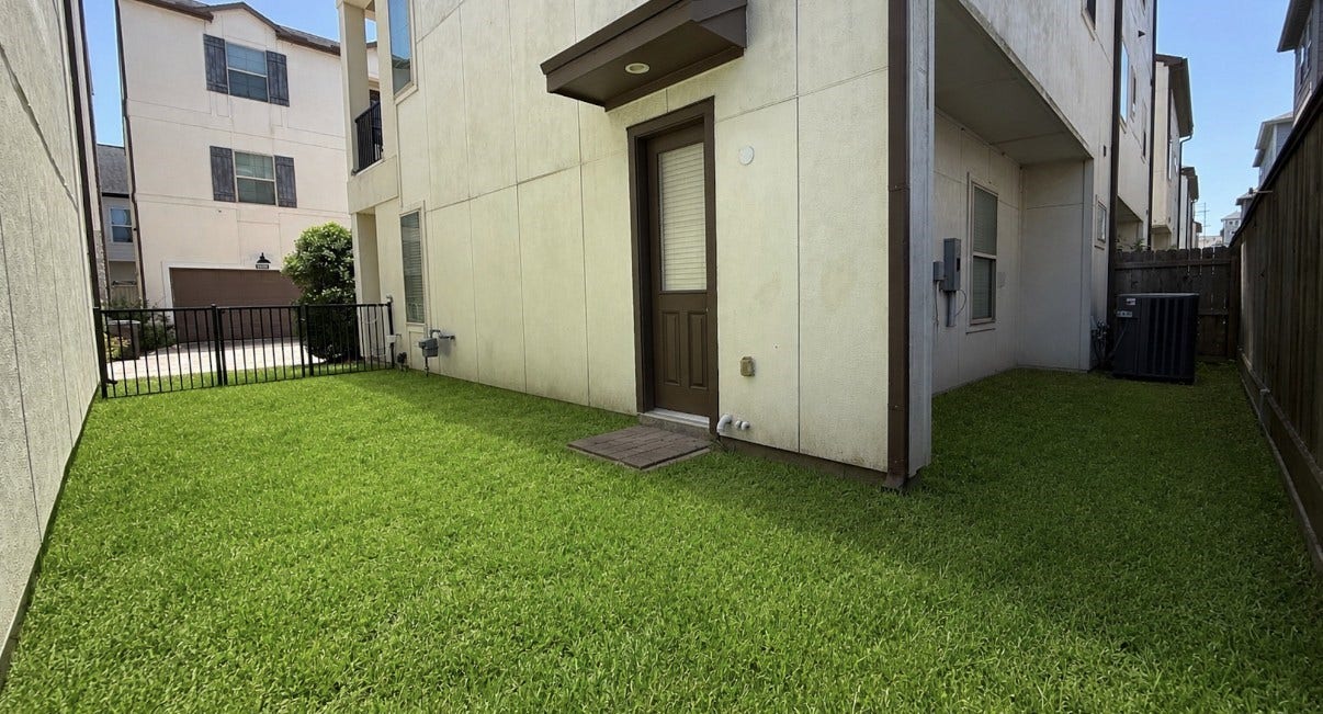 10906 Brookeshire Chase Lane, Houston, TX 77043