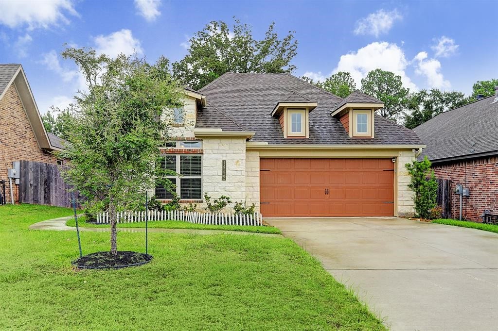 14332 N Summerchase Circle, Willis, TX 77318 14332 N Summerchase Circle, Willis, TX 77318