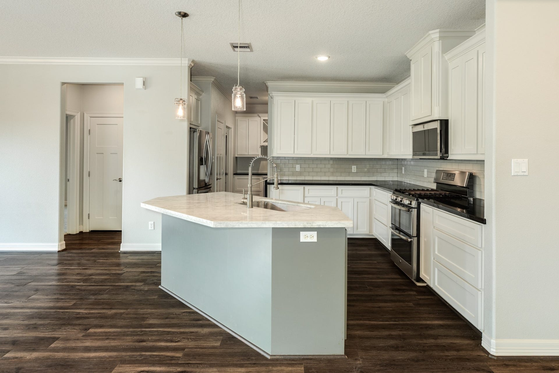 101 Rock Rose Lane, Lake Jackson, TX 77566 101 Rock Rose Lane, Lake Jackson, TX 77566