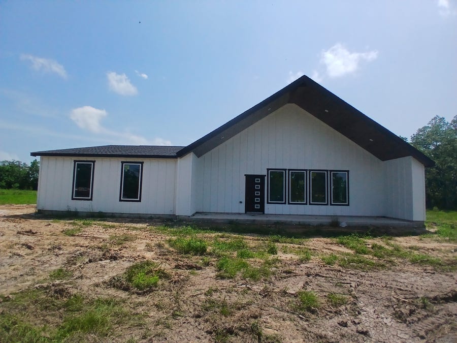 Property photo for 33372 W FM 1301, West Columbia, TX