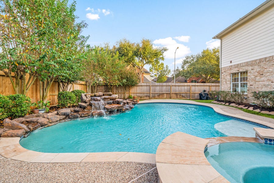 Property photo for 12202 Lakewood Glen Court, Cypress, TX