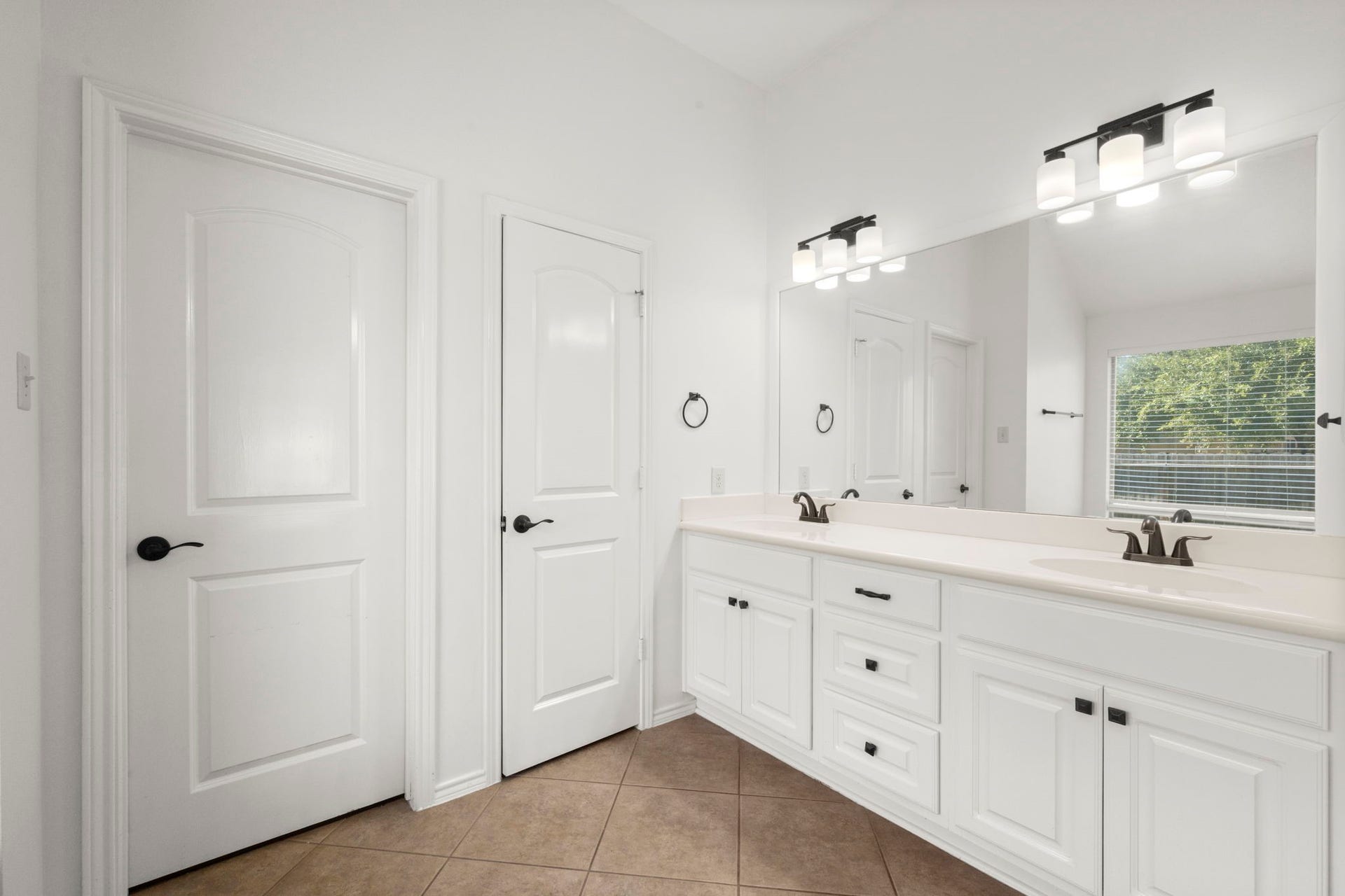 27702 Amy Willow Lane, Spring, TX 77386