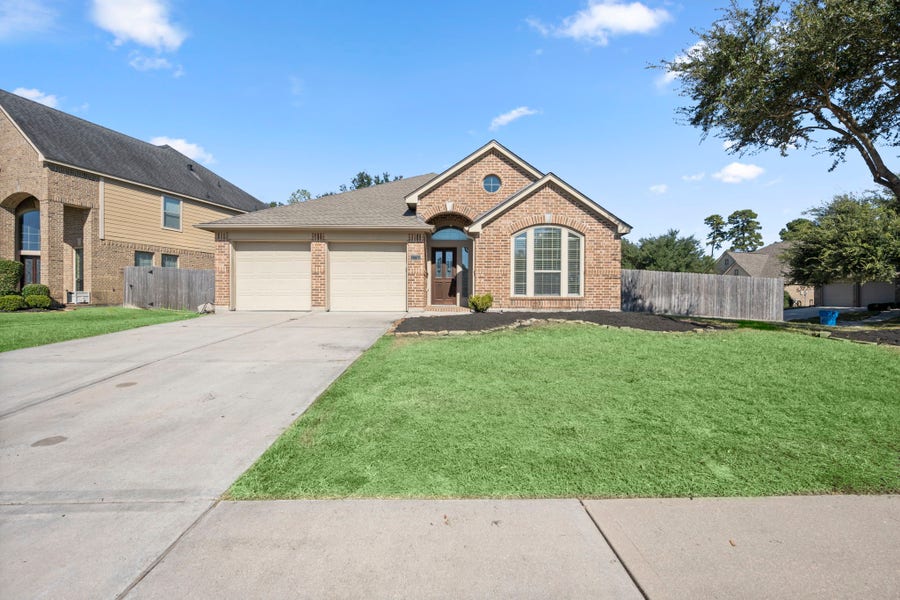 Property photo for 27702 Amy Willow Lane, Spring, TX