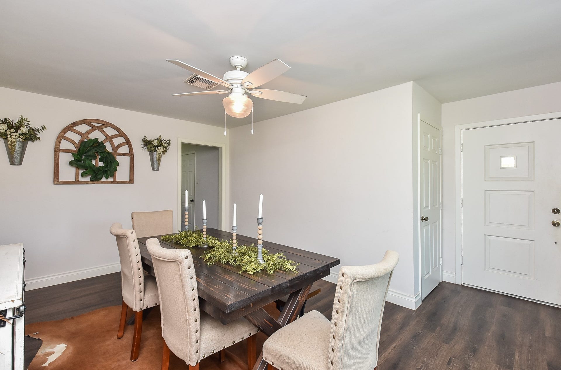 212 S Mattson Street, West Columbia, TX 77486 212 S Mattson Street, West Columbia, TX 77486