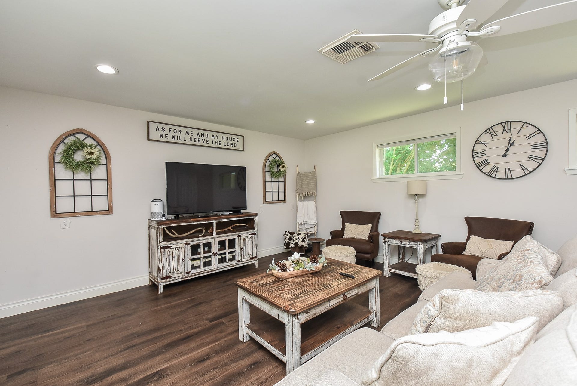 212 S Mattson Street, West Columbia, TX 77486 212 S Mattson Street, West Columbia, TX 77486