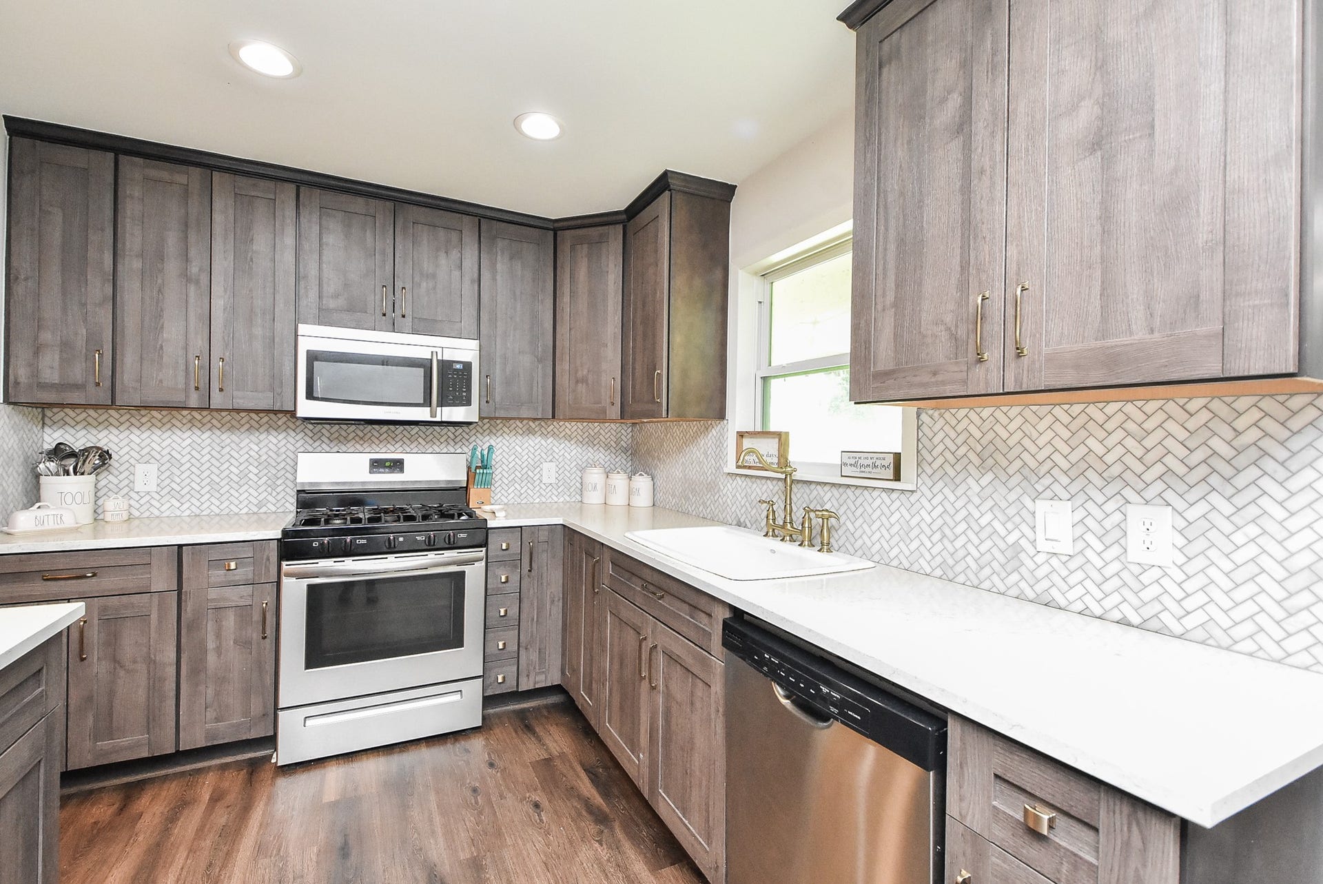 212 S Mattson Street, West Columbia, TX 77486 212 S Mattson Street, West Columbia, TX 77486