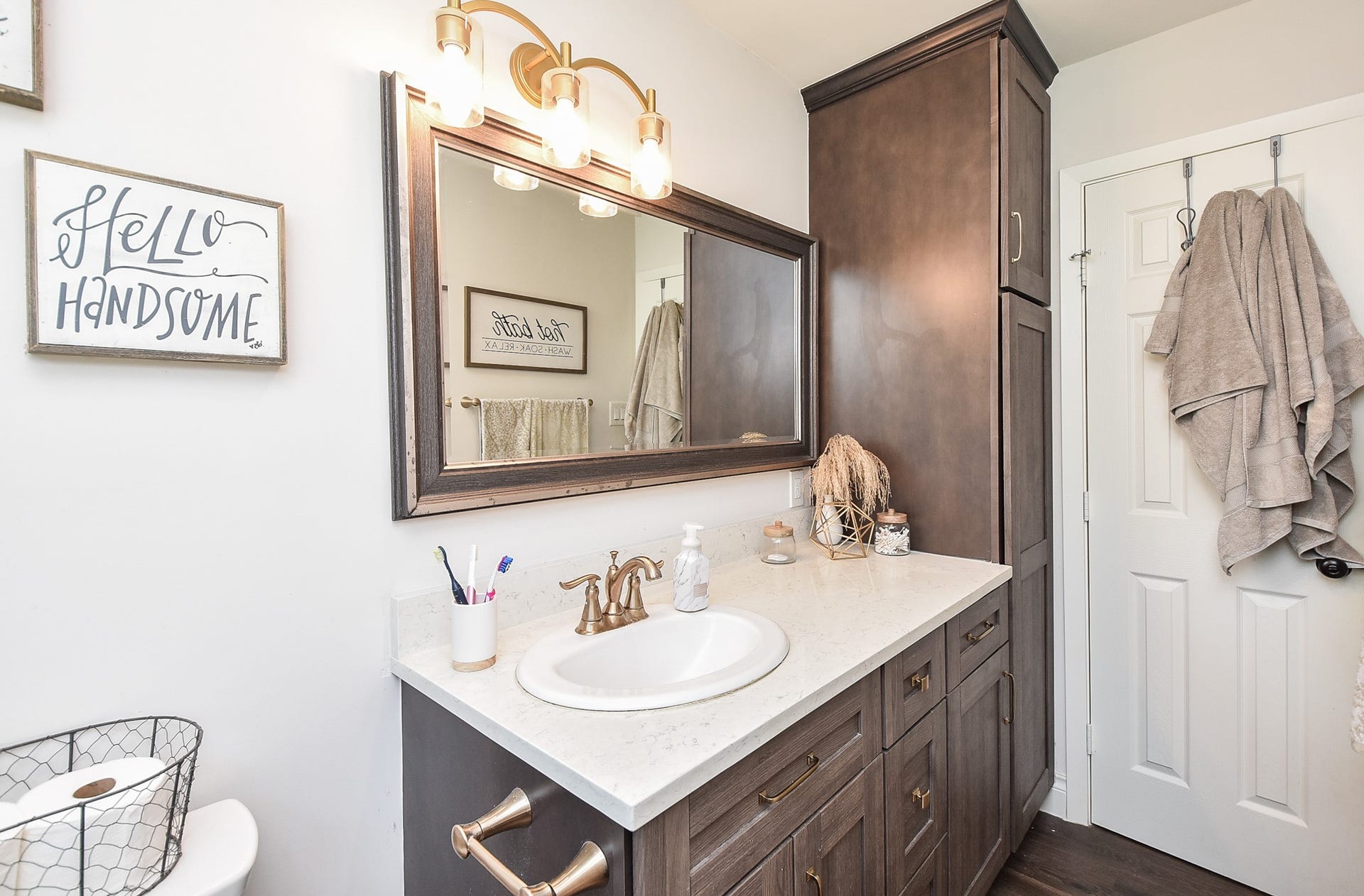 212 S Mattson Street, West Columbia, TX 77486 212 S Mattson Street, West Columbia, TX 77486