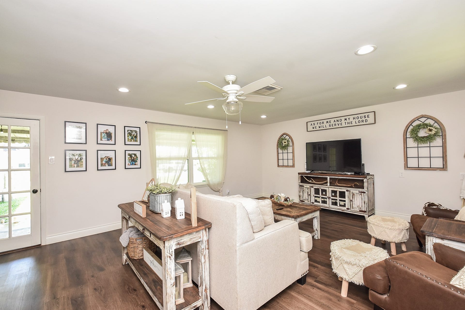 212 S Mattson Street, West Columbia, TX 77486 212 S Mattson Street, West Columbia, TX 77486