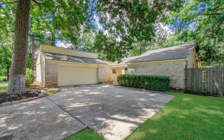 Property photo for 25223 Lynbriar Lane, Spring, TX