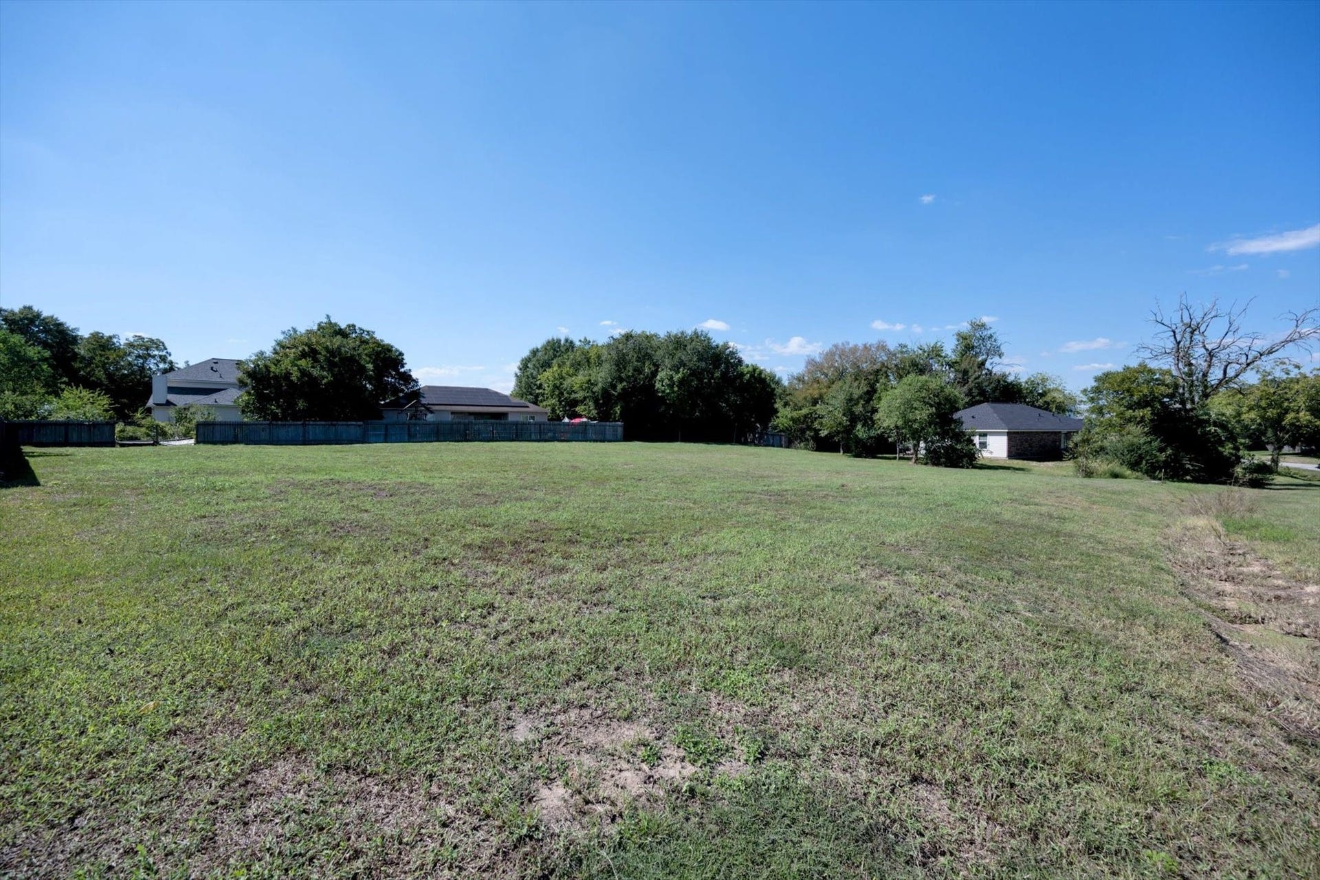 12423 Pecan Drive, Willis, TX 77318