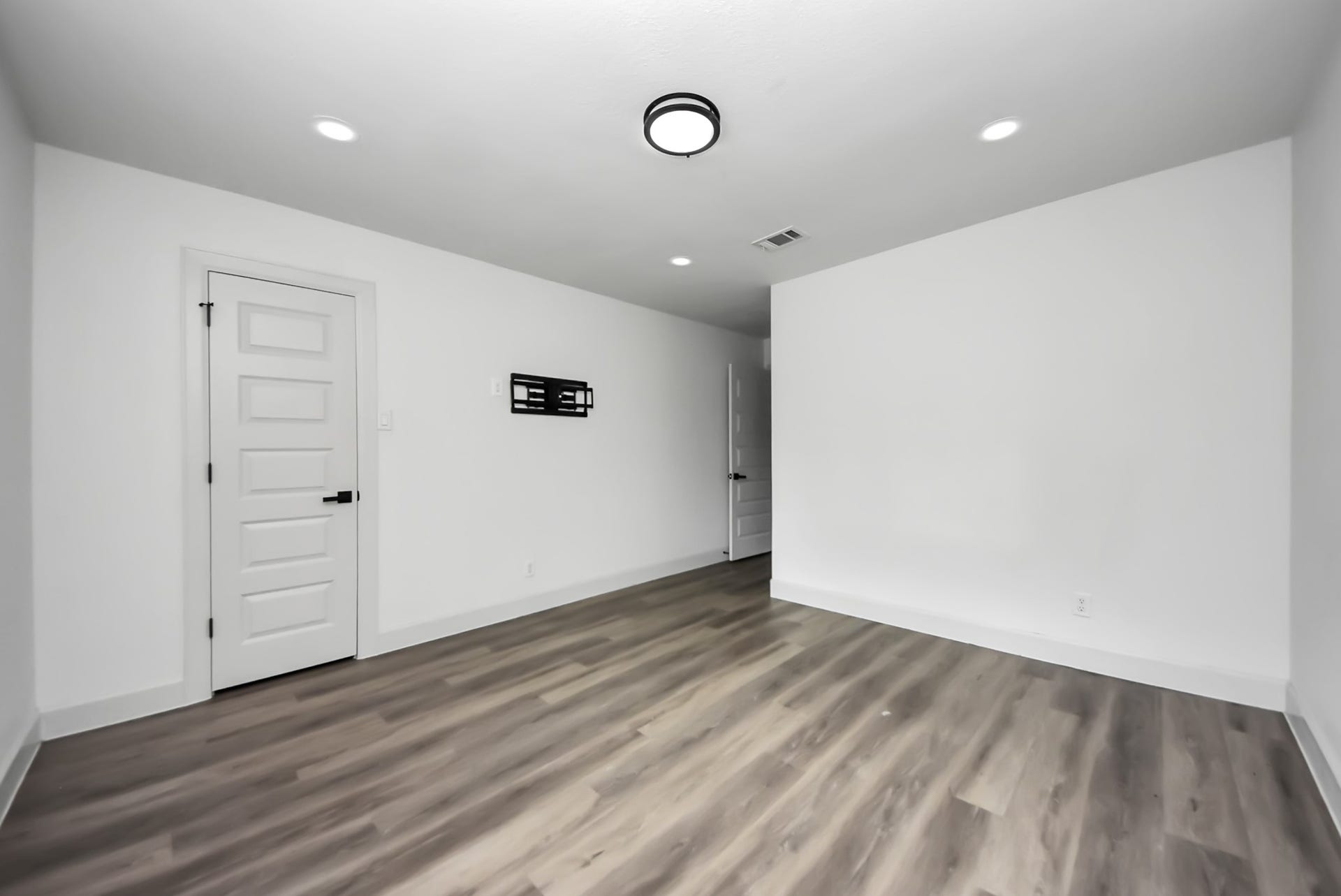 15529 Weldon Drive, Houston, TX 77032 15529 Weldon Drive, Houston, TX 77032