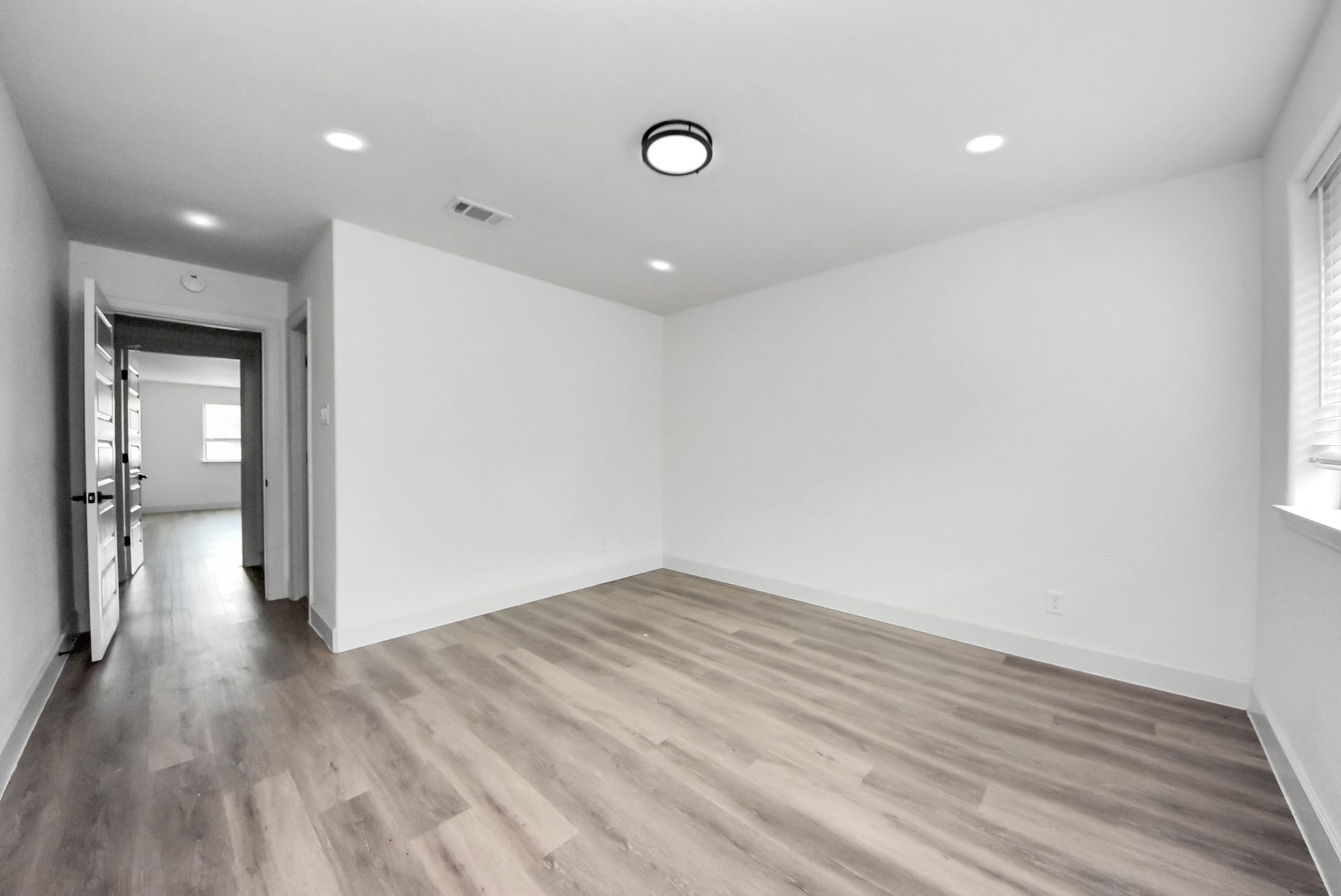 15529 Weldon Drive, Houston, TX 77032 15529 Weldon Drive, Houston, TX 77032