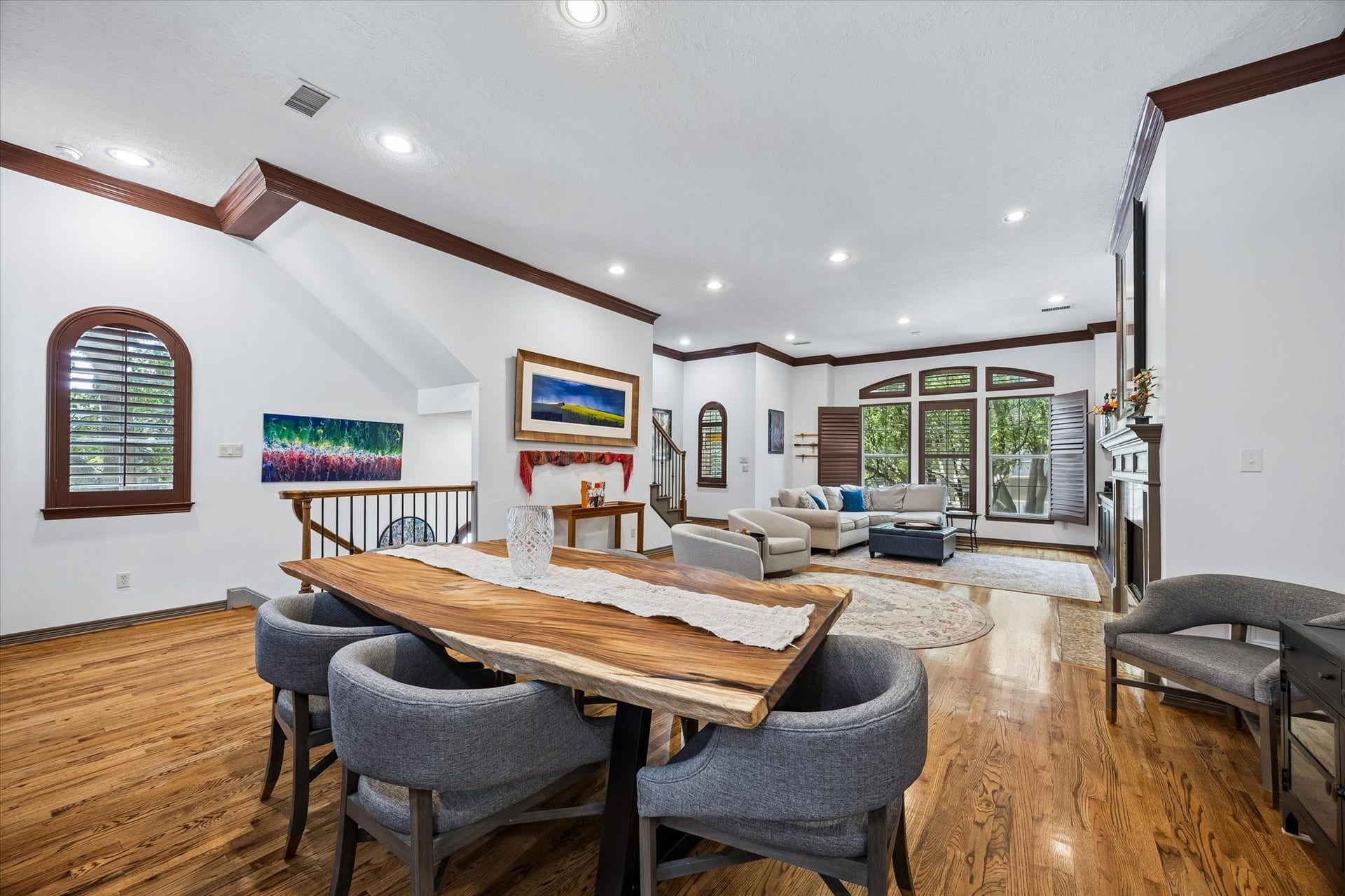 Light, bright and spacious!