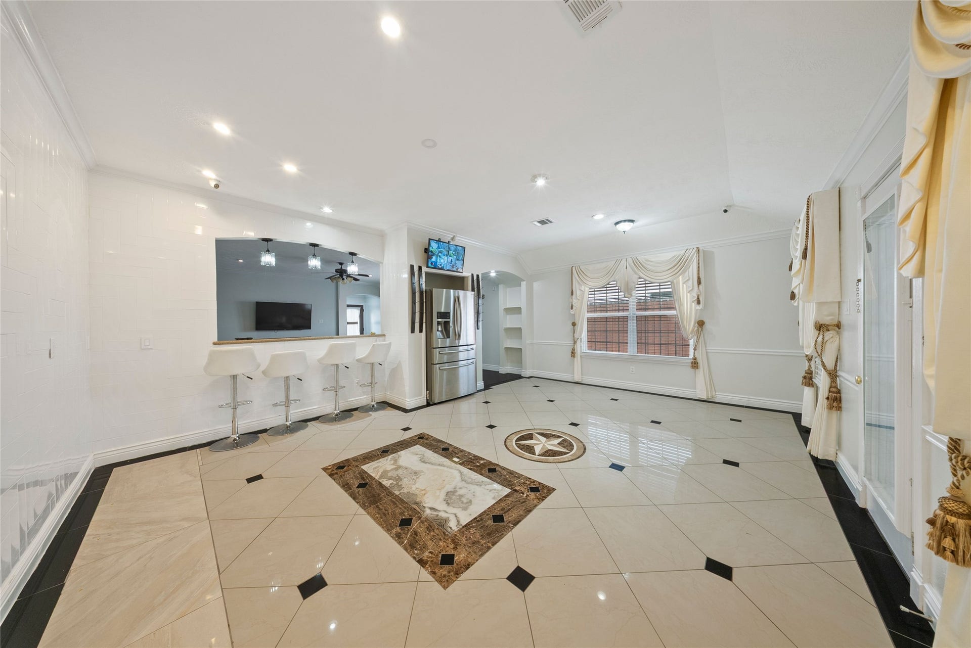 6526 N Gena Lee Drive, Houston, TX 77064 6526 N Gena Lee Drive, Houston, TX 77064