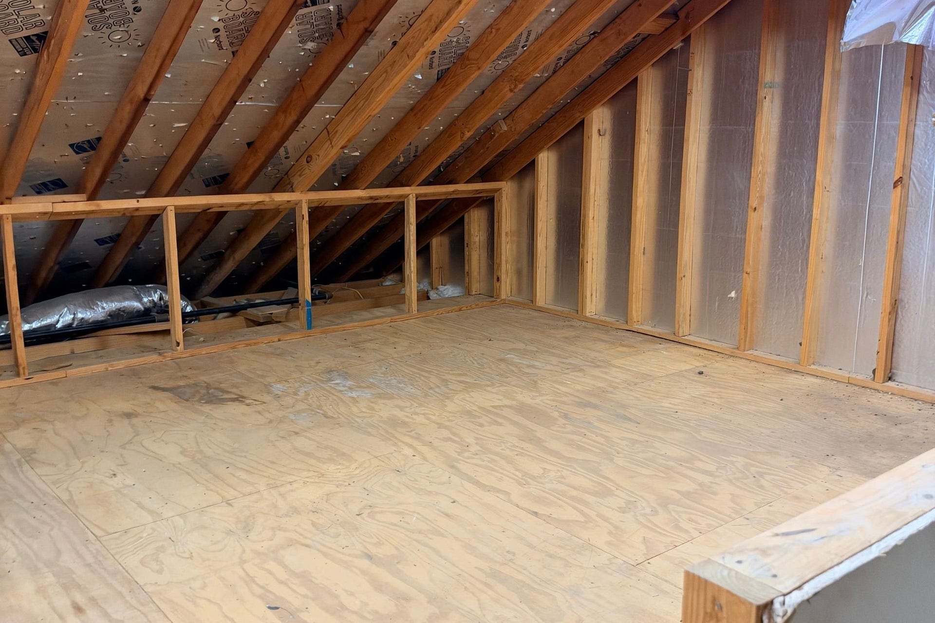 9354 Escondido Drive, Willis, TX 77318 Incredible 1,500 SF floored attic provides exceptional storage for seasonal decorations, household items and more! A rare and valuable feature.