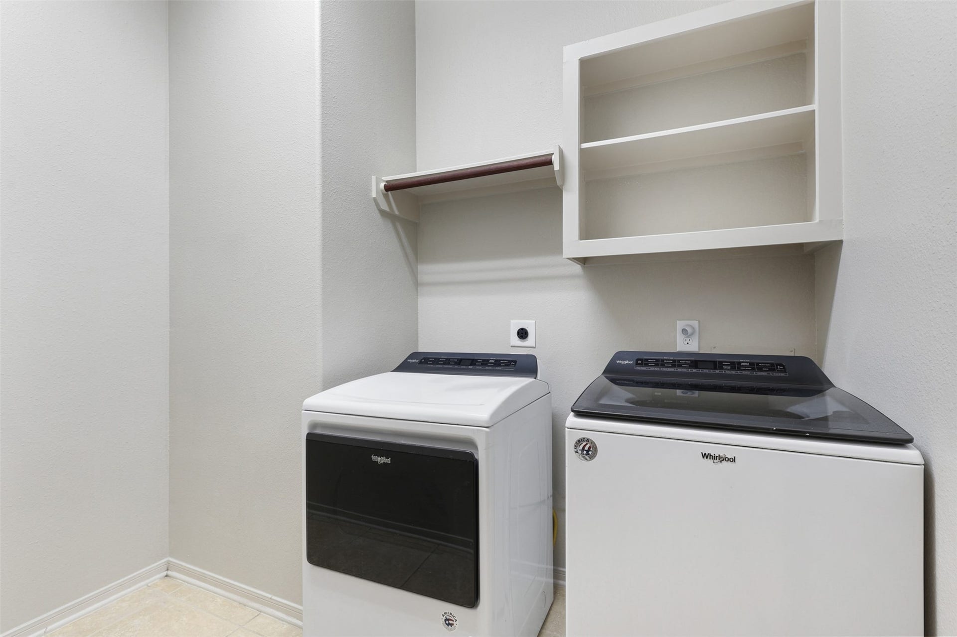 2902 Red Maple Drive, Katy, TX 77494 The spacious laundry room combines functionality and style with ample cabinetry, generous countertop workspace for folding and sorting, and room for additional storage. Thoughtfully designed to simplify daily routines, this space makes household tasks both efficient and convenient.