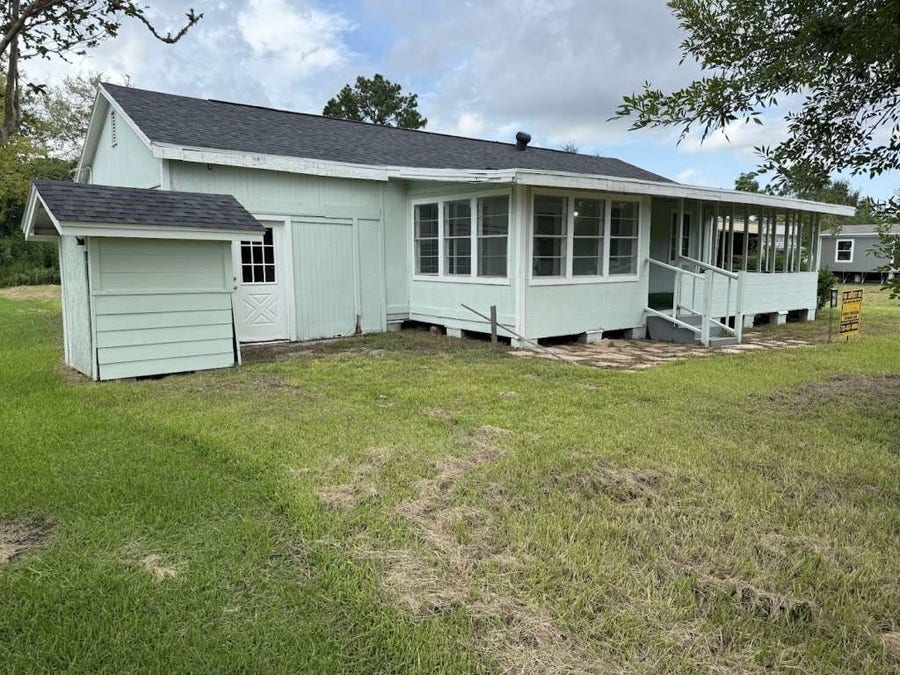 Property photo for 122 S Circle Drive, Liverpool, TX