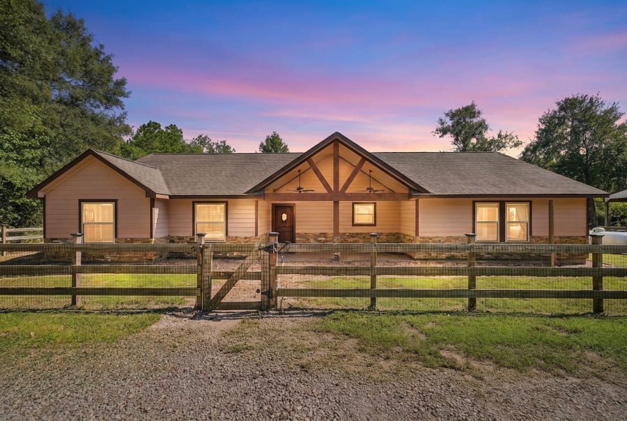 Property photo for 7049 Pine Shadows Road, Cleveland, TX