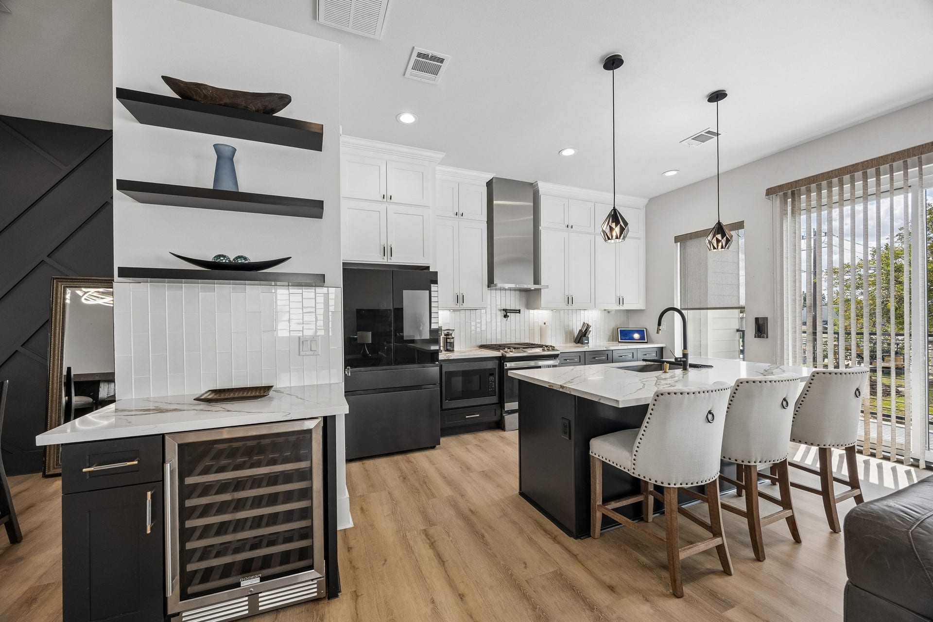 1615 Bigelow Street, Houston, TX 77009