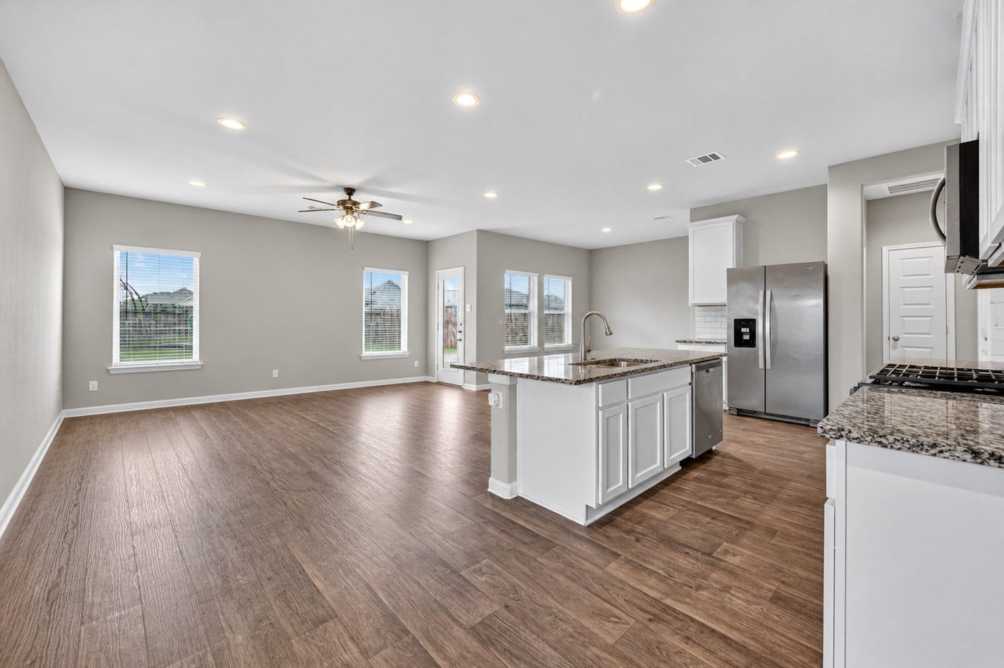 13009 Leisure Cove Drive, Texas City, TX 77568 Welcoming entry that opens into the heart of the home.