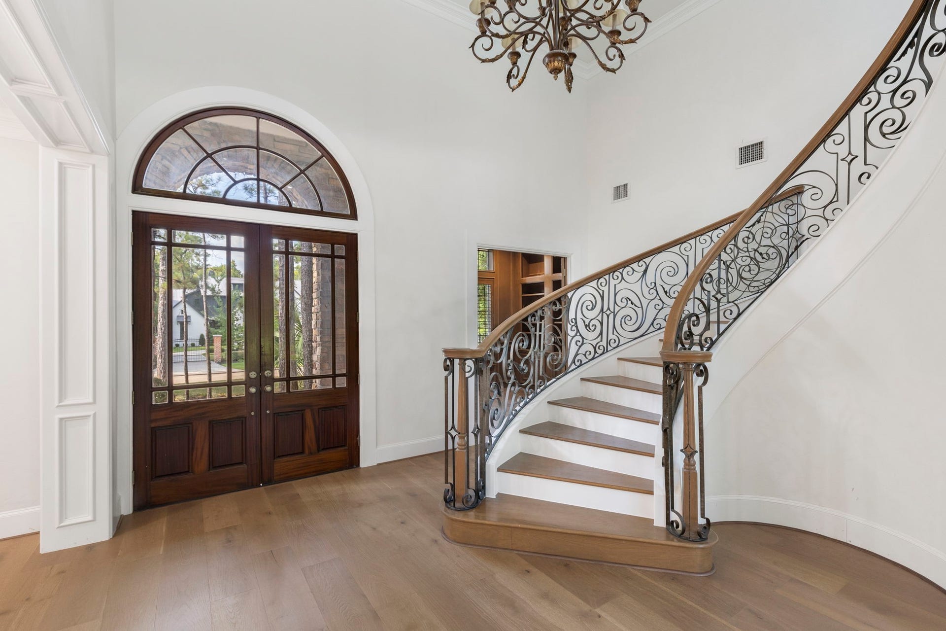 39 W Bracebridge Circle, The Woodlands, TX 77382 39 W Bracebridge Circle, The Woodlands, TX 77382