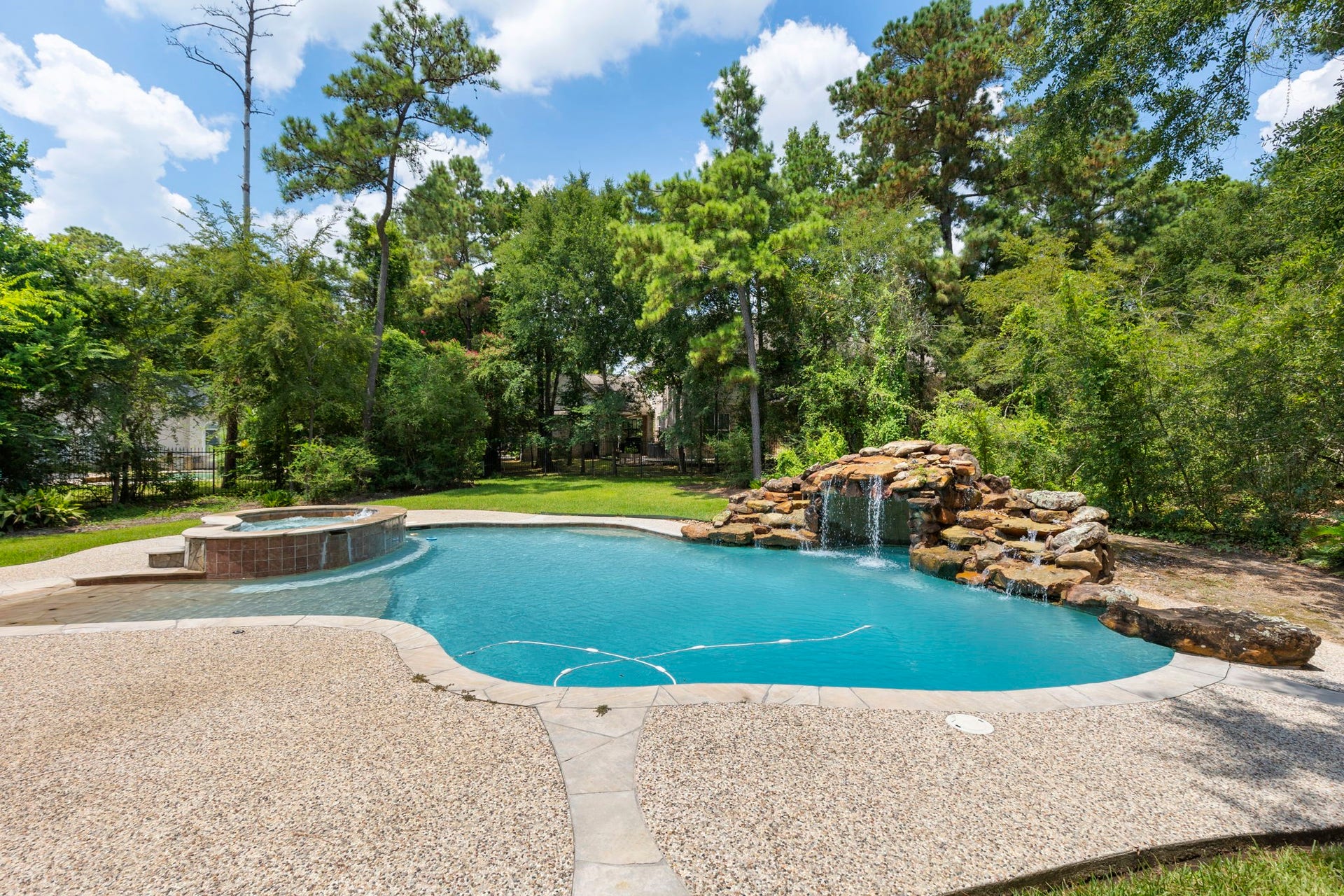 39 W Bracebridge Circle, The Woodlands, TX 77382 39 W Bracebridge Circle, The Woodlands, TX 77382