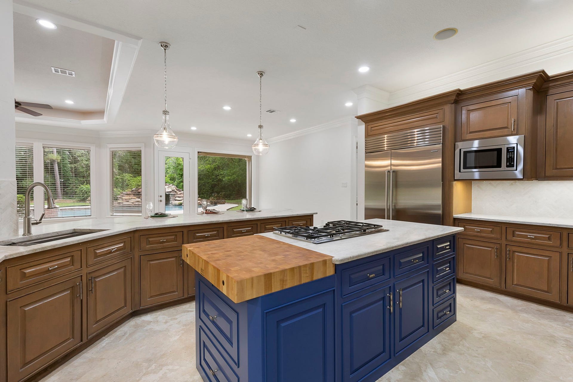 39 W Bracebridge Circle, The Woodlands, TX 77382 39 W Bracebridge Circle, The Woodlands, TX 77382