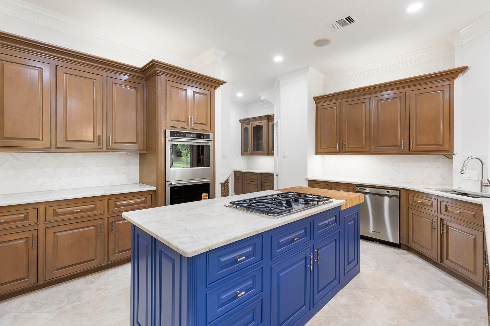 39 W Bracebridge Circle, The Woodlands, TX 77382 39 W Bracebridge Circle, The Woodlands, TX 77382