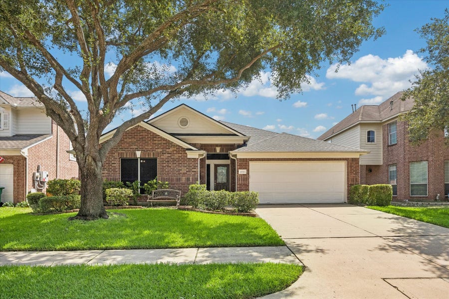 Property photo for 18511 Water Scene Trail, Cypress, TX