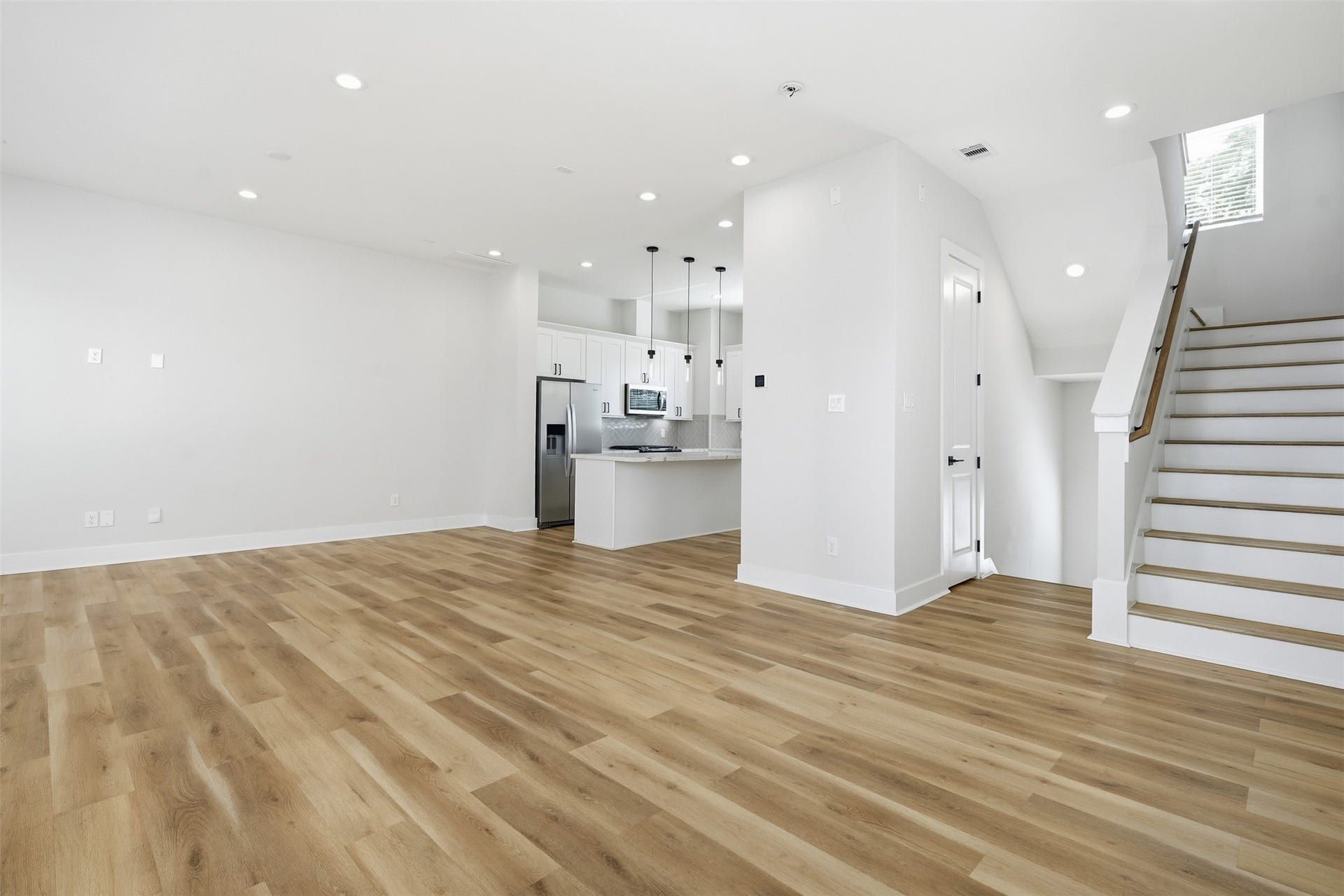2304 Hoskins Drive, #C, Houston, TX 77080 2304 Hoskins Drive, #C, Houston, TX 77080