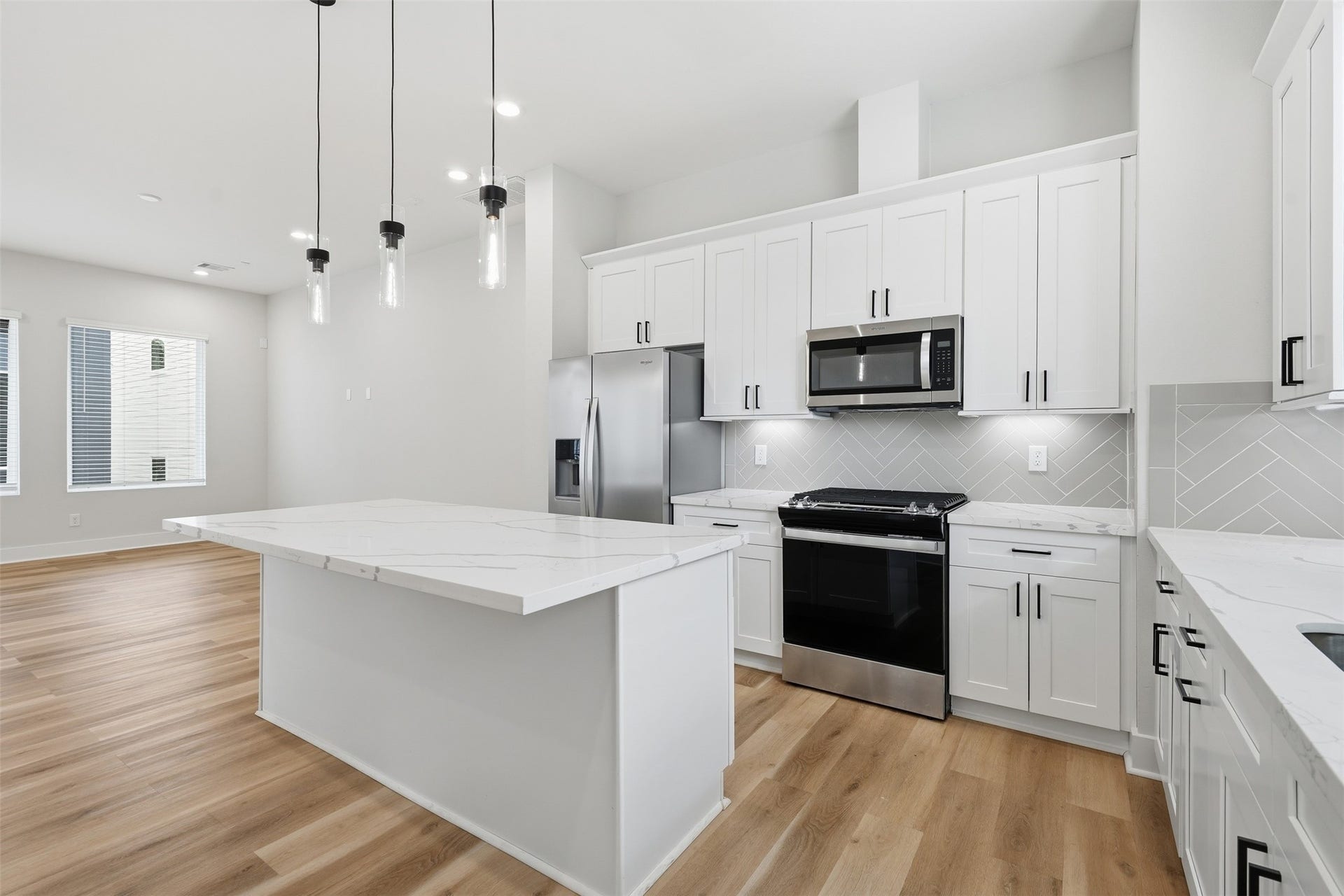 2304 Hoskins Drive, #C, Houston, TX 77080 2304 Hoskins Drive, #C, Houston, TX 77080