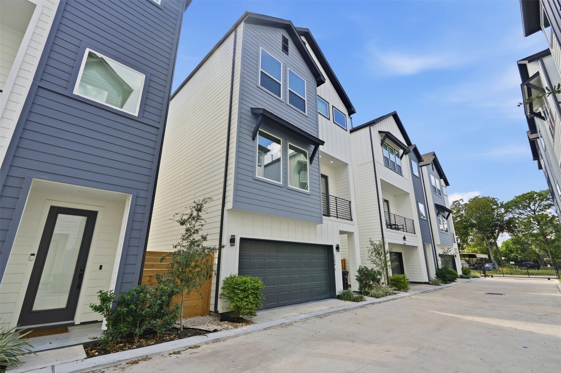 2304 Hoskins Drive, #C, Houston, TX 77080 2304 Hoskins Drive, #C, Houston, TX 77080