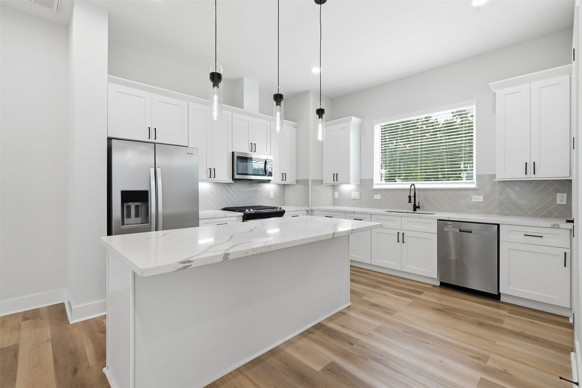 2304 Hoskins Drive, #C, Houston, TX 77080 2304 Hoskins Drive, #C, Houston, TX 77080