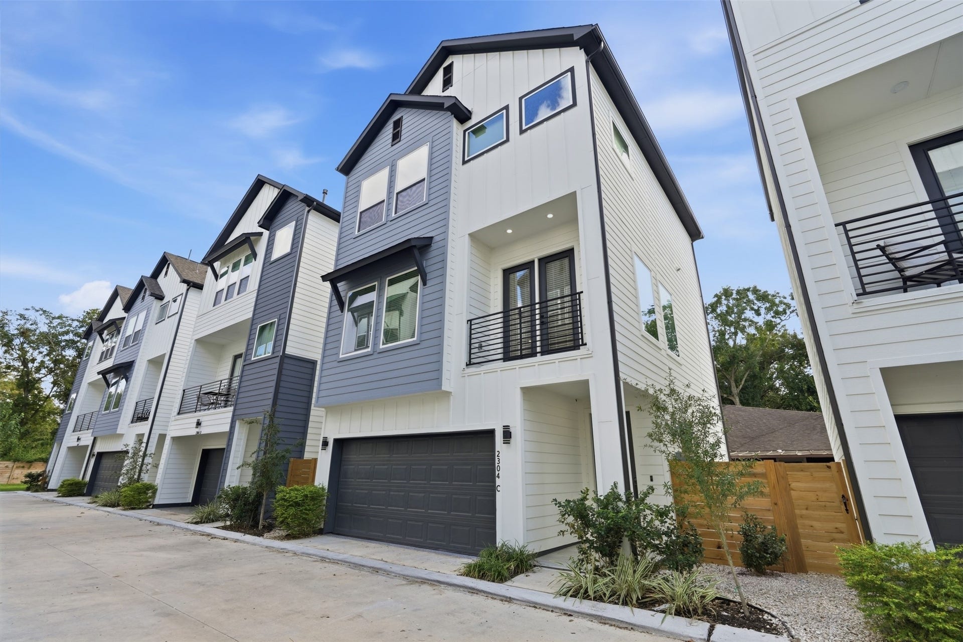 2304 Hoskins Drive, #C, Houston, TX 77080 2304 Hoskins Drive, #C, Houston, TX 77080