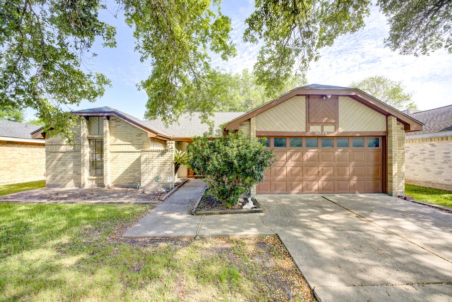 Property photo for 16134 Beechnut Street, Houston, TX