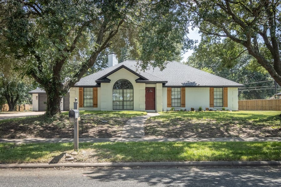 Property photo for 3724 Kilkenny Drive, Houston, TX