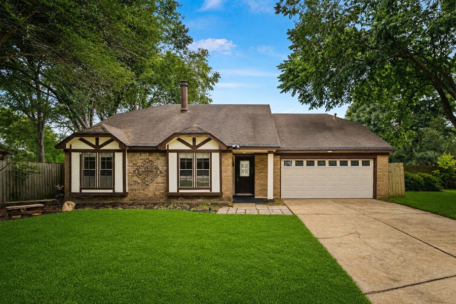 Property photo for 1011 Western Meadows Drive, Katy, TX