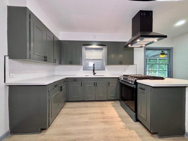 2419 Meadow Lane, La Marque, TX 77568 Kitchen