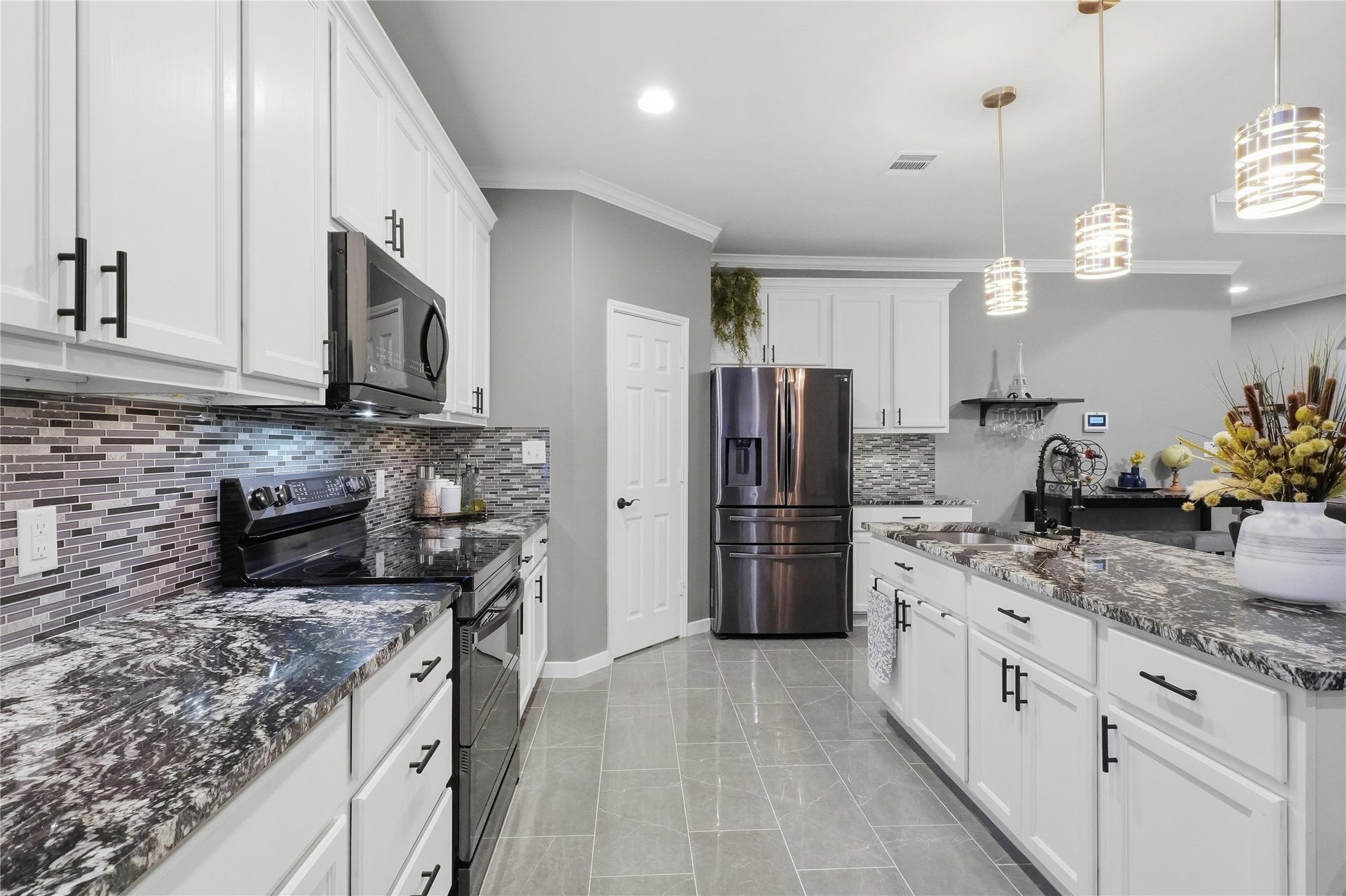 2108 Garvey Drive, Pasadena, TX 77506