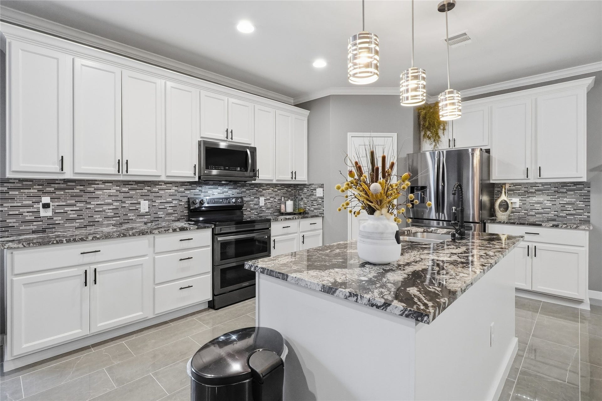 2108 Garvey Drive, Pasadena, TX 77506