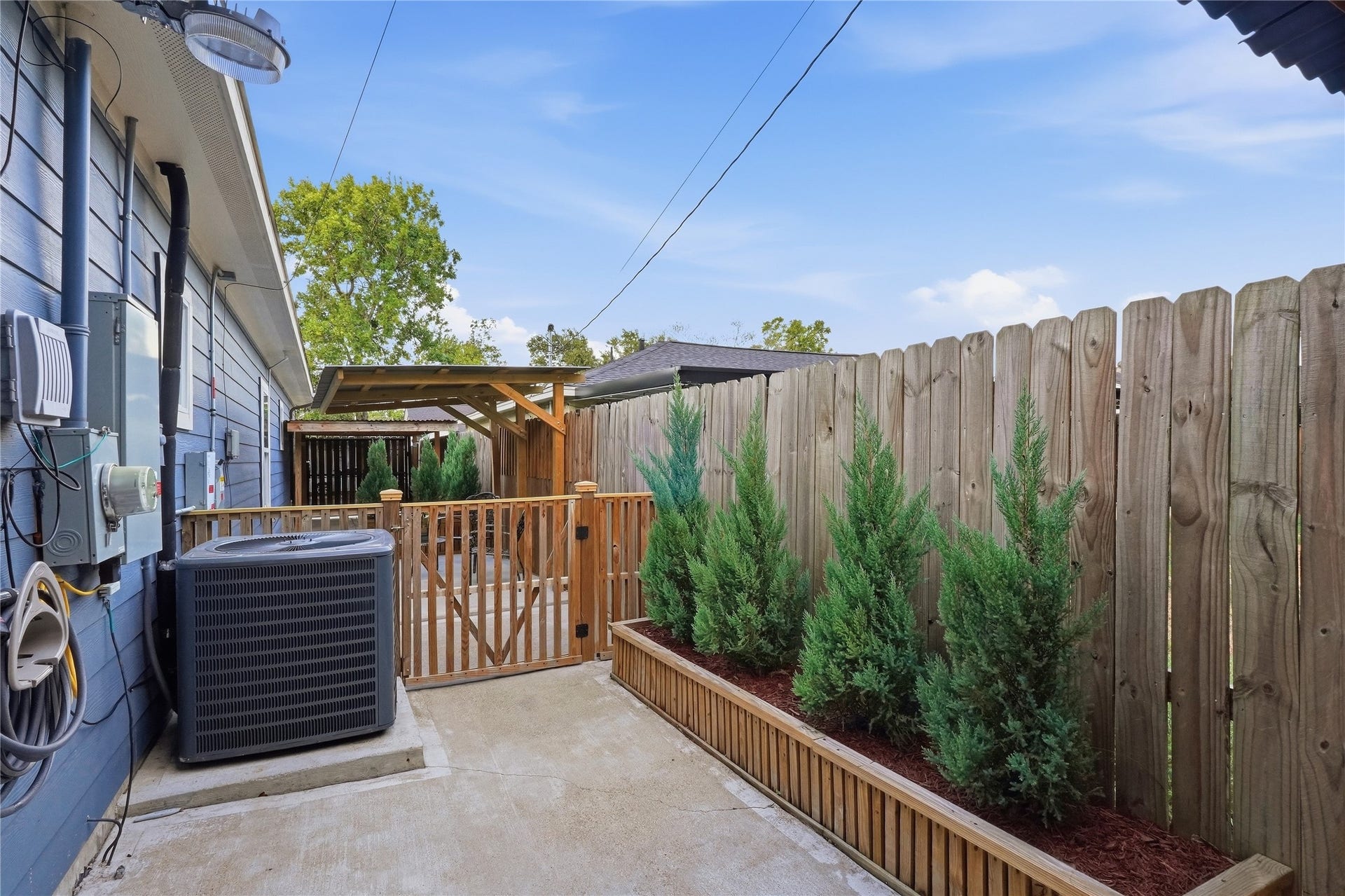 2108 Garvey Drive, Pasadena, TX 77506