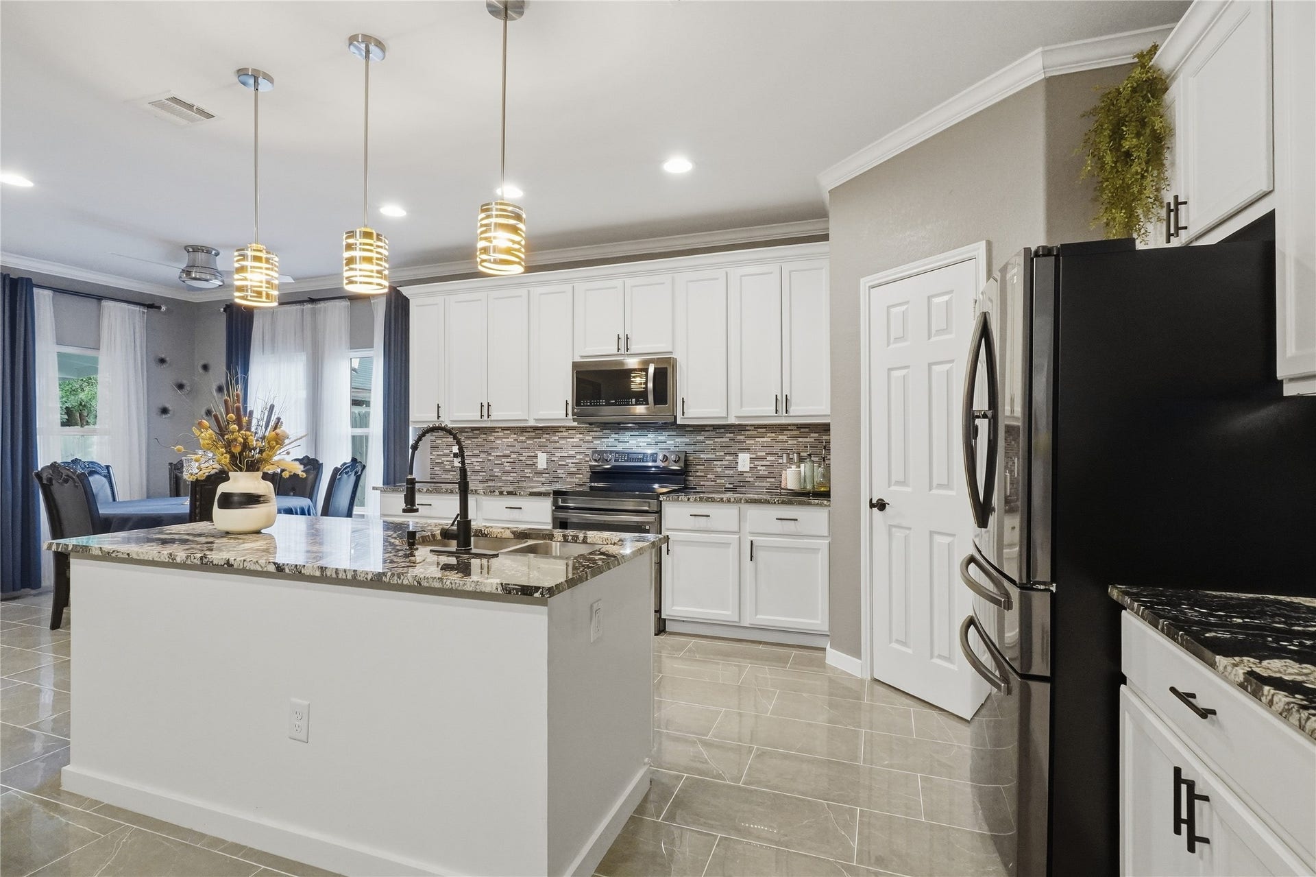 2108 Garvey Drive, Pasadena, TX 77506