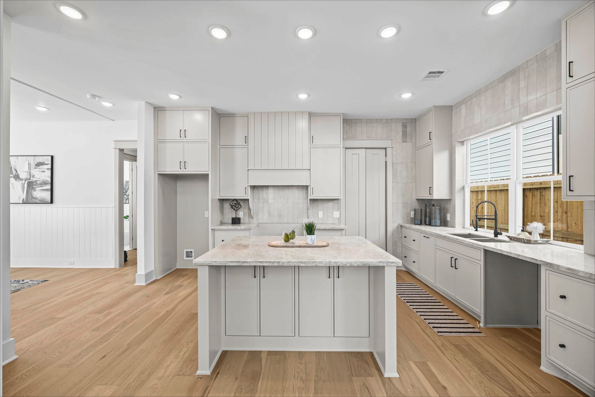 418 Eleanor Street, Houston, TX 77009 418 Eleanor Street, Houston, TX 77009