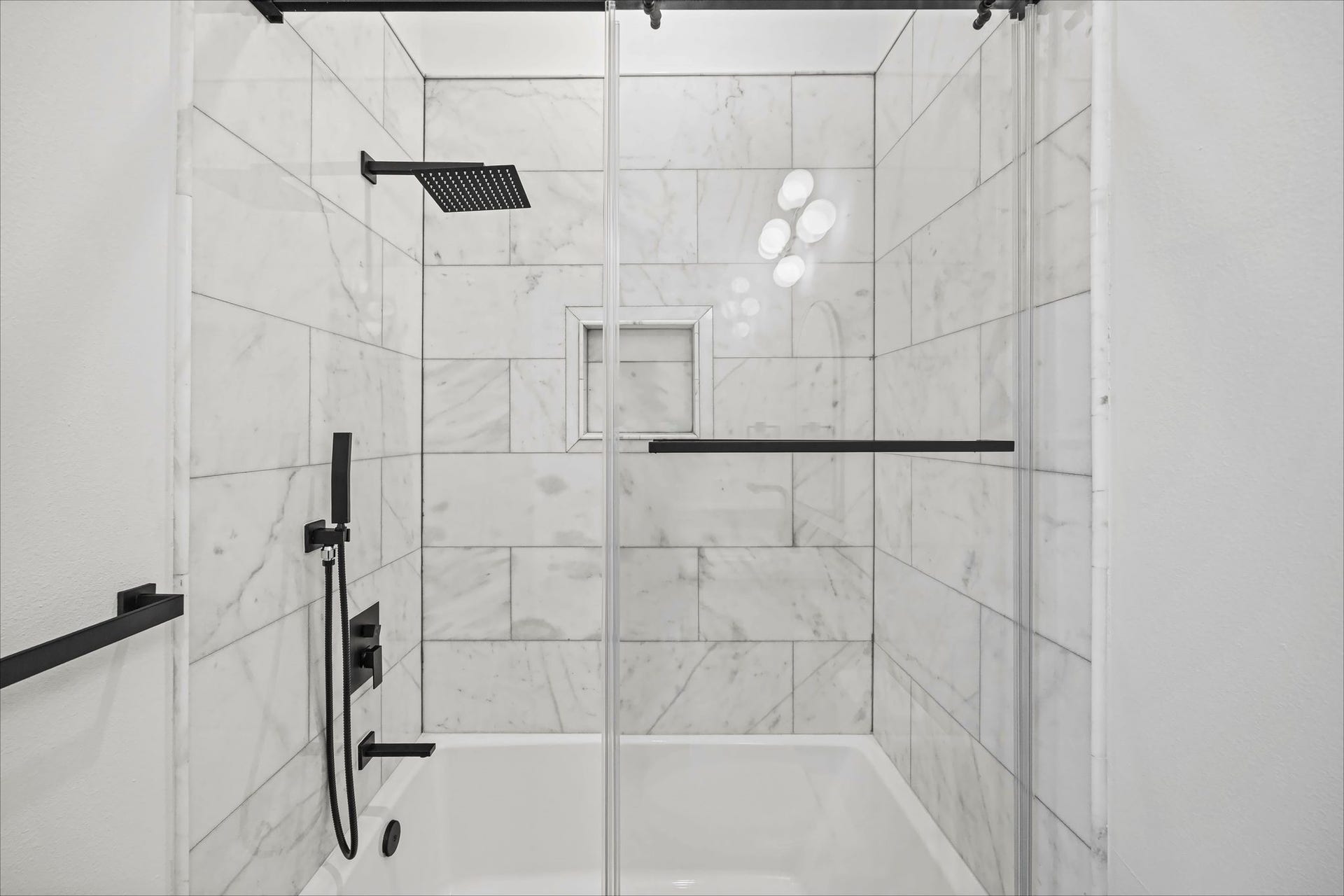 418 Eleanor Street, Houston, TX 77009 418 Eleanor Street, Houston, TX 77009