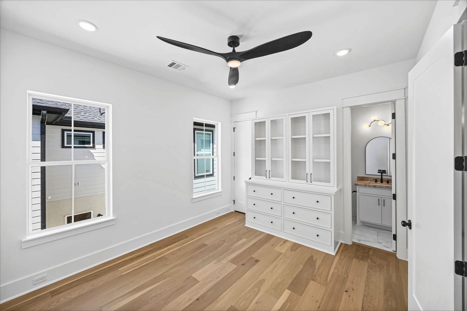 418 Eleanor Street, Houston, TX 77009 418 Eleanor Street, Houston, TX 77009