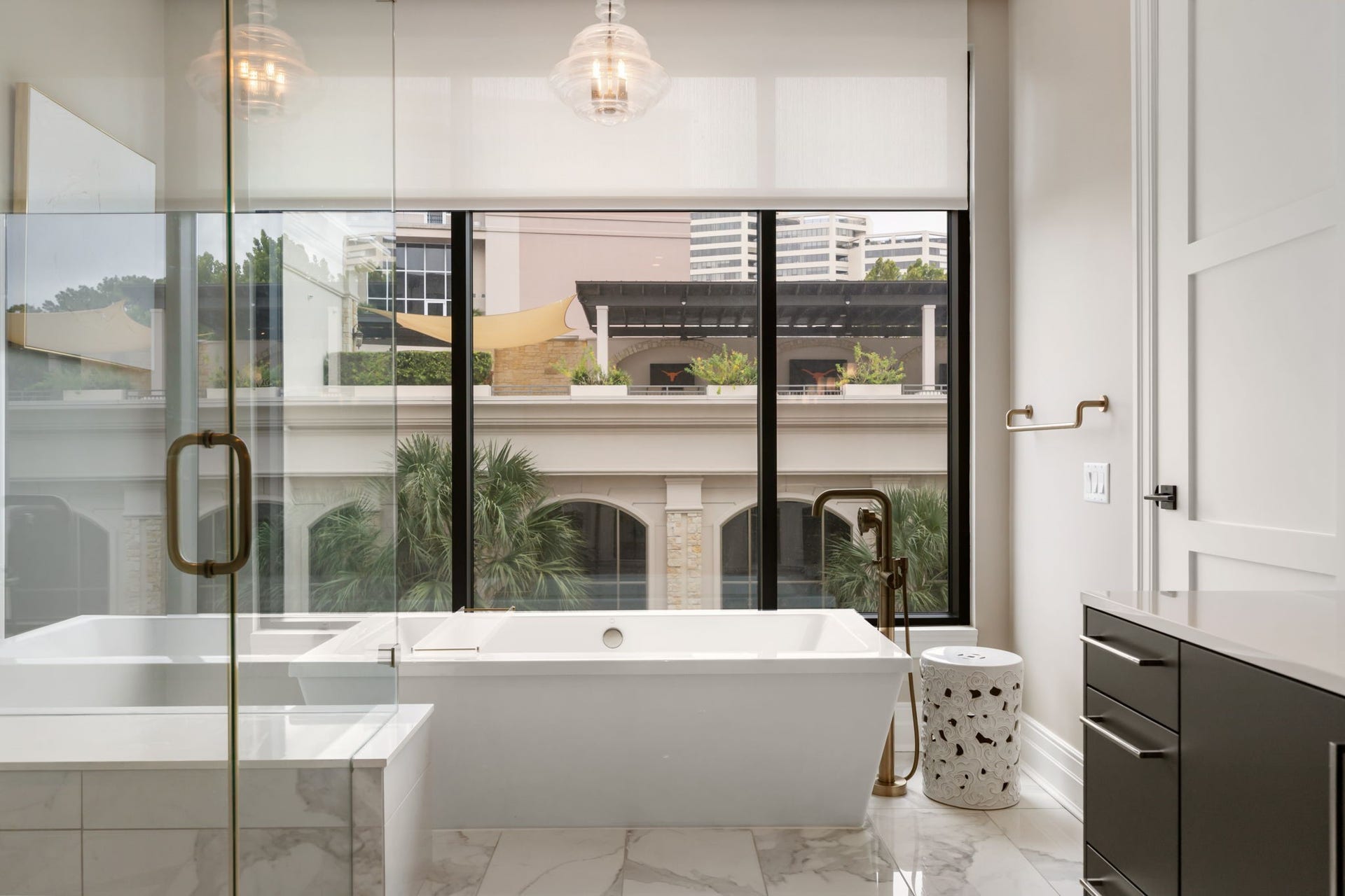 6017 Memorial Drive, #305, Houston, TX 77007 6017 Memorial Drive, #305, Houston, TX 77007