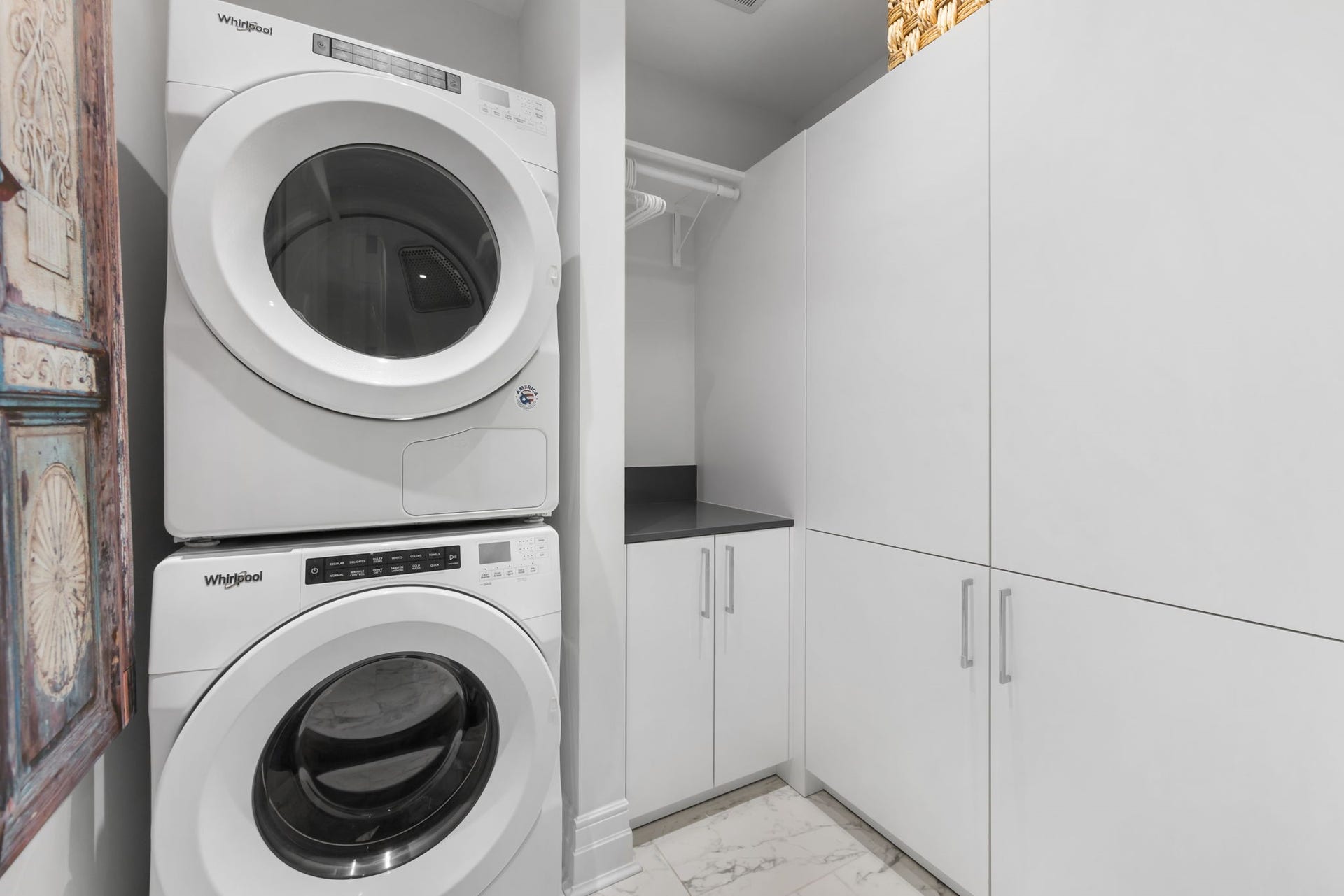 6017 Memorial Drive, #305, Houston, TX 77007 Full size stacked washer and dryer.